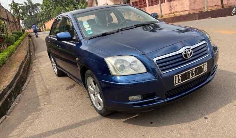 
								Toyota Avensis 2004 full									