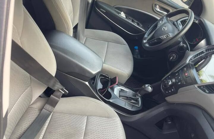 
								Hyundai Santa Fe 2015 Douala full									
