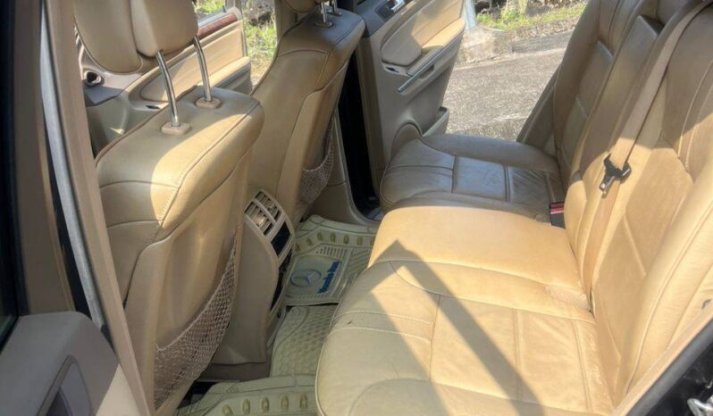 
								Mercedes ML 350 4MATIC 2011 Yaoundé full									