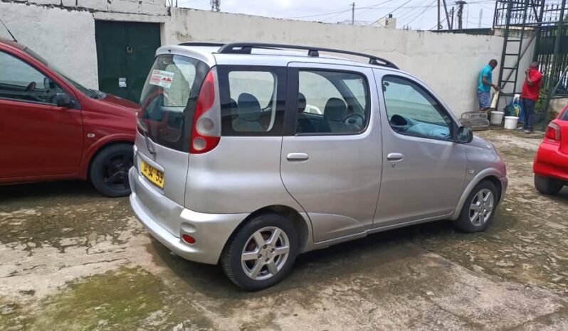 
								Yaris Verso 2005 occasion Europe Douala full									