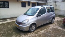 Yaris Verso 2005 occasion Europe Douala