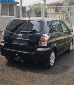 
										Toyota Corolla Verso 2004 Douala full									