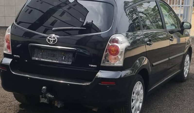 
								Toyota Corolla Verso 2004 Douala full									