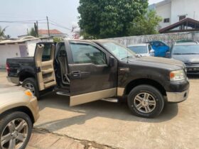 FORD F-150  2006 automatique Douala