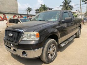 FORD F-150  2006 automatique Douala