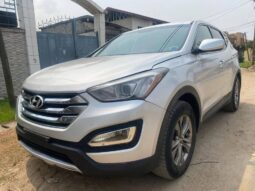 
										Hyundai Santa Fe 2015 automatique Douala full									