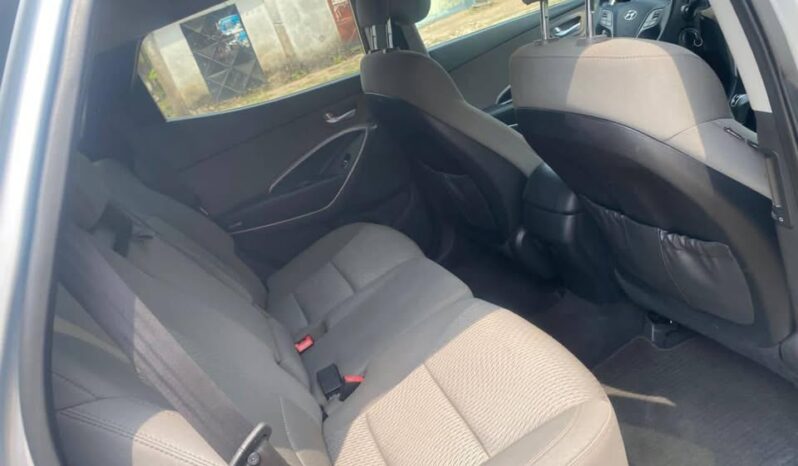 
								Hyundai Santa Fe 2015 automatique Douala full									