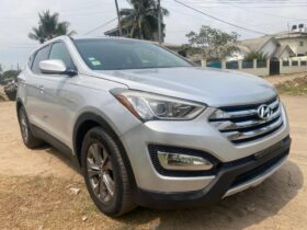 Hyundai Santa Fe 2015 automatique Douala