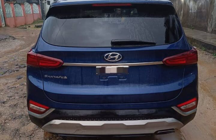 
								Hyundai Santa Fe 2021 occasion Douala full									