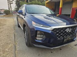 
										Hyundai Santa Fe 2020  Douala full									