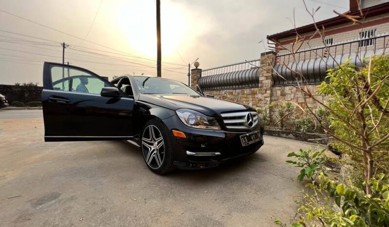 
								Mercedes C300 2010 Douala full									