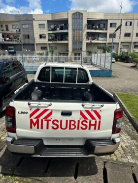 Pick-Up Mitsubishi L200 Année 2023 Douala