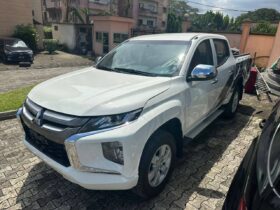 Pick-Up Mitsubishi L200 Année 2023 Douala