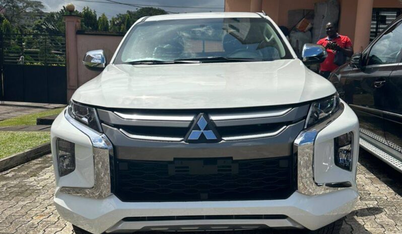 
								Pick-Up Mitsubishi L200 Année 2023 Douala full									