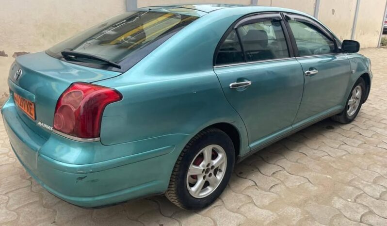 
								TOYOTA AVENSIS 2004 occasion Douala full									