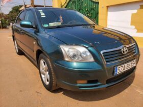 Toyota Avensis Tête de cochon leaftback Yaoundé