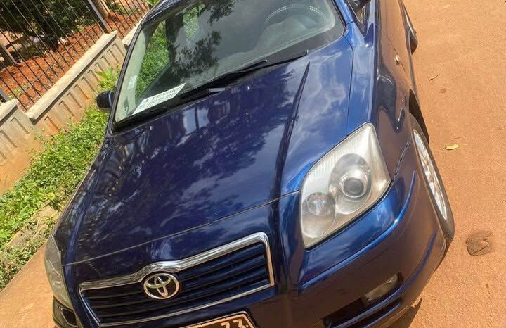 
								Toyota Avensis tête de cochon occasion Yaoundé full									