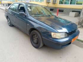 Toyota Carina E berline essence Douala