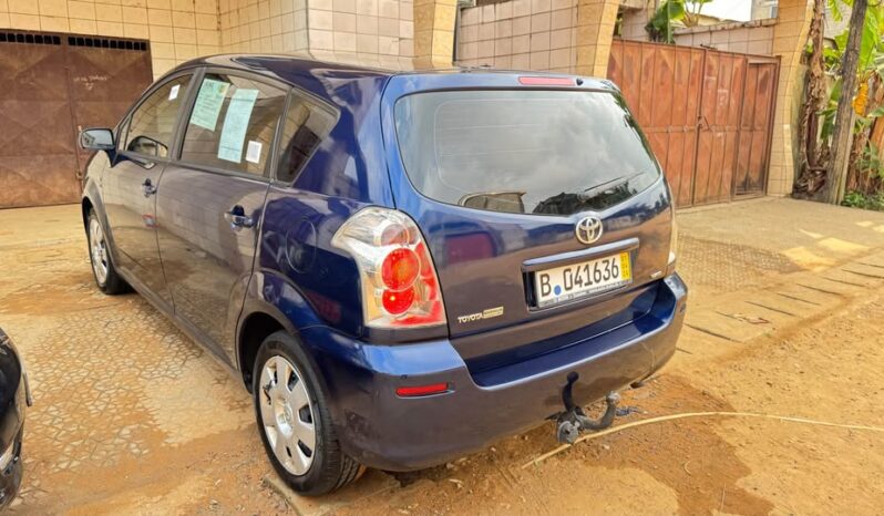 
								Toyota Corolla verso 7places Douala full									