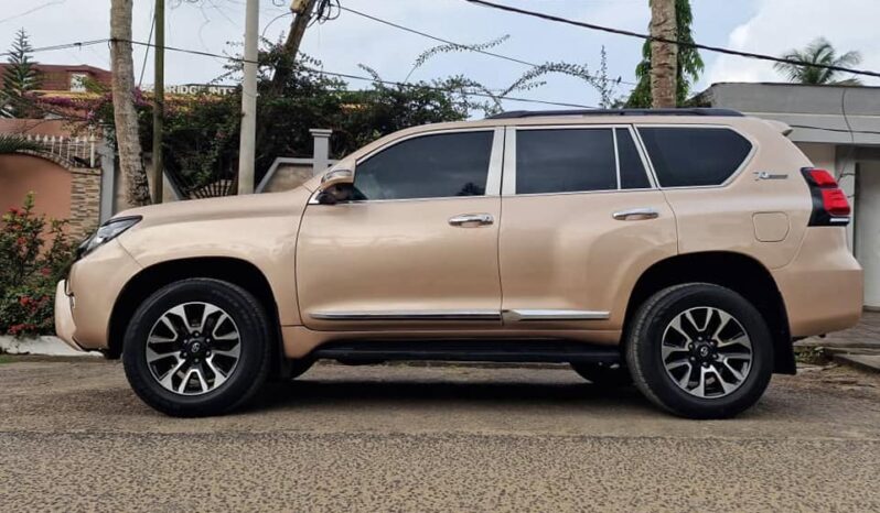 
								Toyota Land cruiser  2023 Douala full									