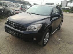 
										Toyota RAV4 Vanguard 2007 Douala full									