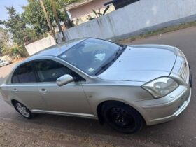 Toyota Avensis Essence Automatique Yaoundé