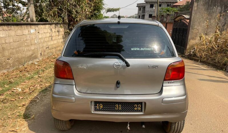 
								Toyota yaris année 2005 Yaoundé full									