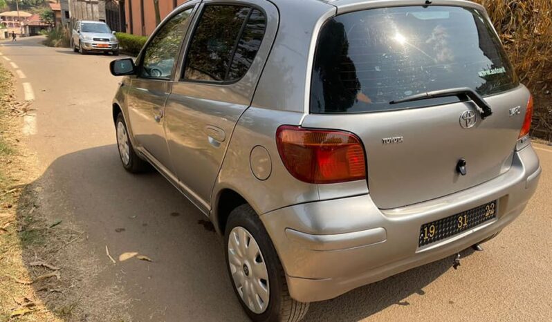 
								Toyota yaris année 2005 Yaoundé full									