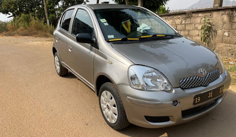 
								Toyota yaris année 2005 Yaoundé full									