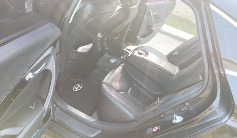 
								Hyundai Grandeur 2015 Douala full									