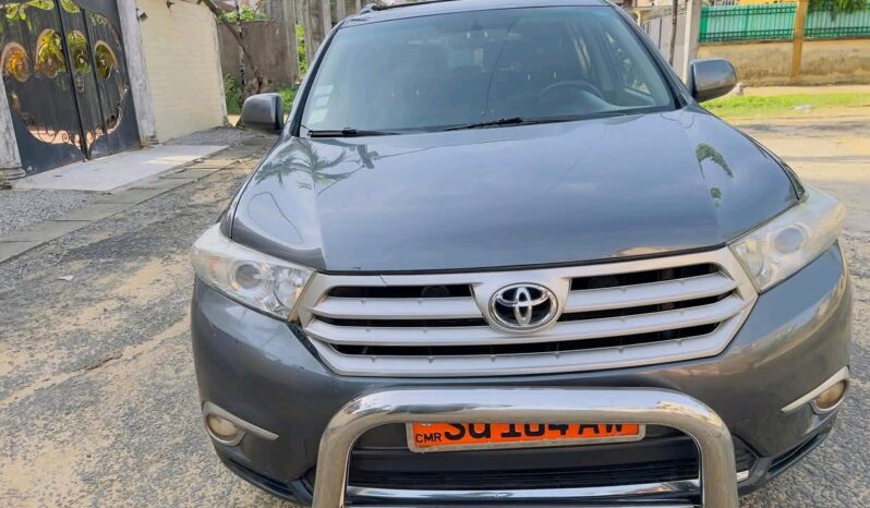 
								Toyota Highlander 2013 occasion Douala full									