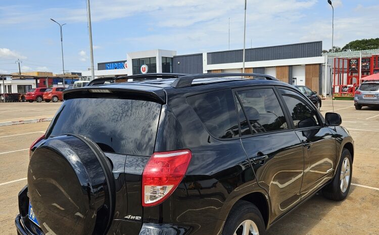 
								RAV4 2006 automatique Yaoundé full									