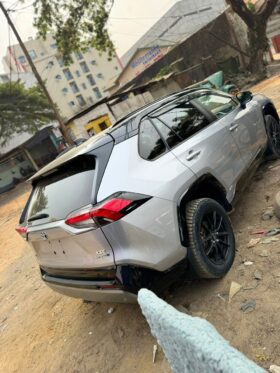 Toyota RAV4 2020 à vendre Douala