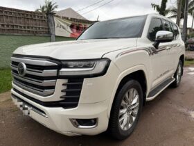 Land cruiser VXR 2022 à vendre Douala