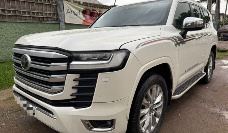 
Land cruiser VXR 2022 à vendre Douala full									