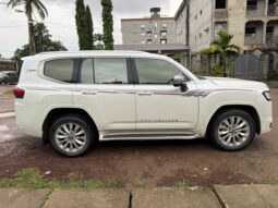 Land cruiser VXR 2022 à vendre Douala full