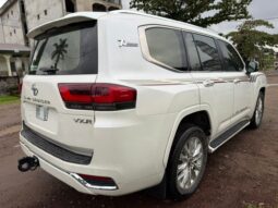 Land cruiser VXR 2022 à vendre Douala full