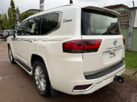 Land cruiser VXR 2022 à vendre Douala