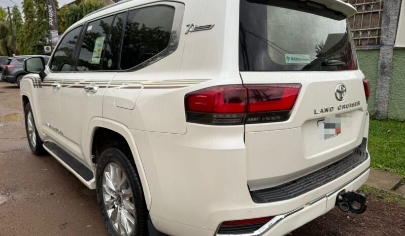 
Land cruiser VXR 2022 à vendre Douala full									