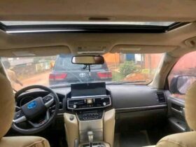Toyota Land Cruiser 2022 révolution 2024 à vendre Yaoundé